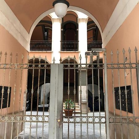 Bross Apartament Salerno Buitenkant foto